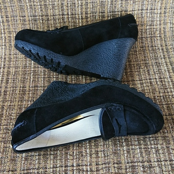 Michael Kors Black Suede Wedges - NWOT - Picture 6 of 8